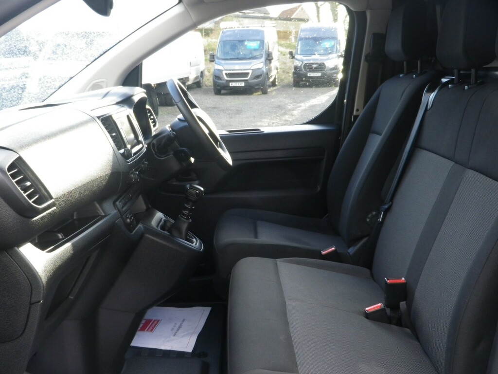 Peugeot Expert Panel Van 1.5 Bluehdi 1000 L2 Professional Premium CJ23TNK Black #6