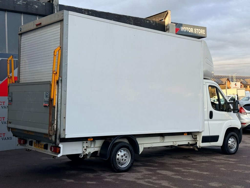 Peugeot Boxer 2.2L Built For Business CV70CCJ White #5
