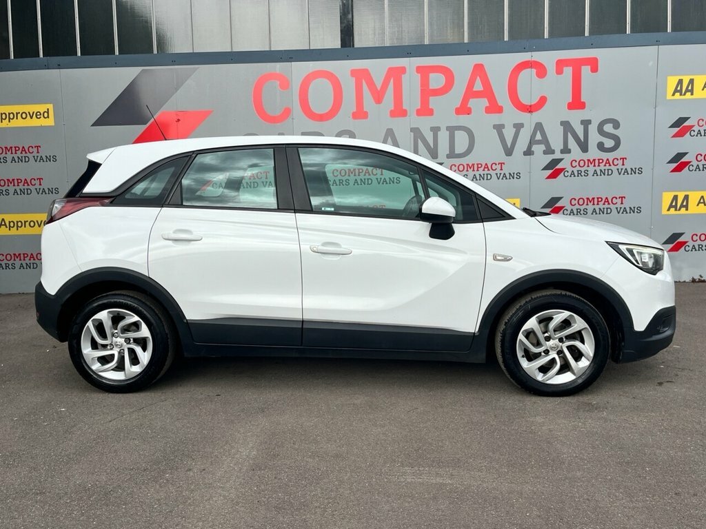 Vauxhall Crossland X 1.2L Se CU67XRD White #4