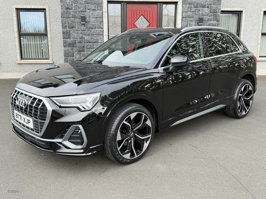 Audi Q3 35 Tdi S Line BT71XJP Black #2