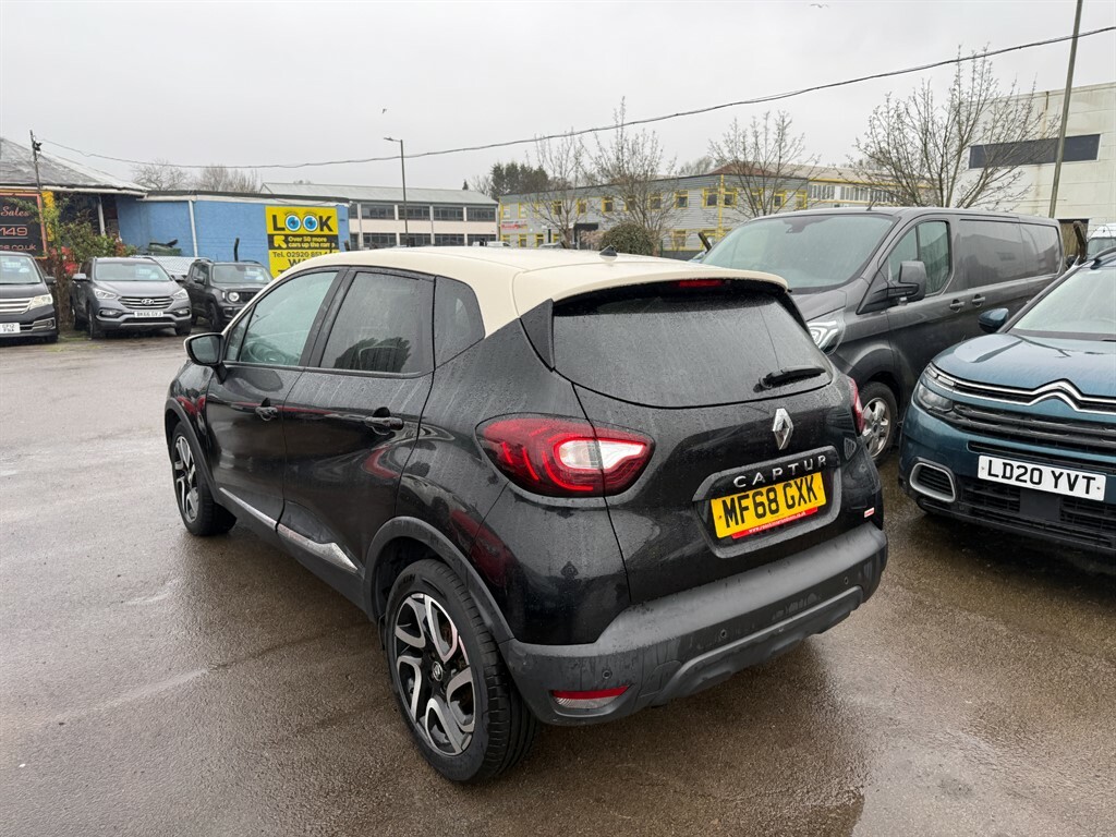 Renault Captur Iconic Tce MF68GXK Black #4