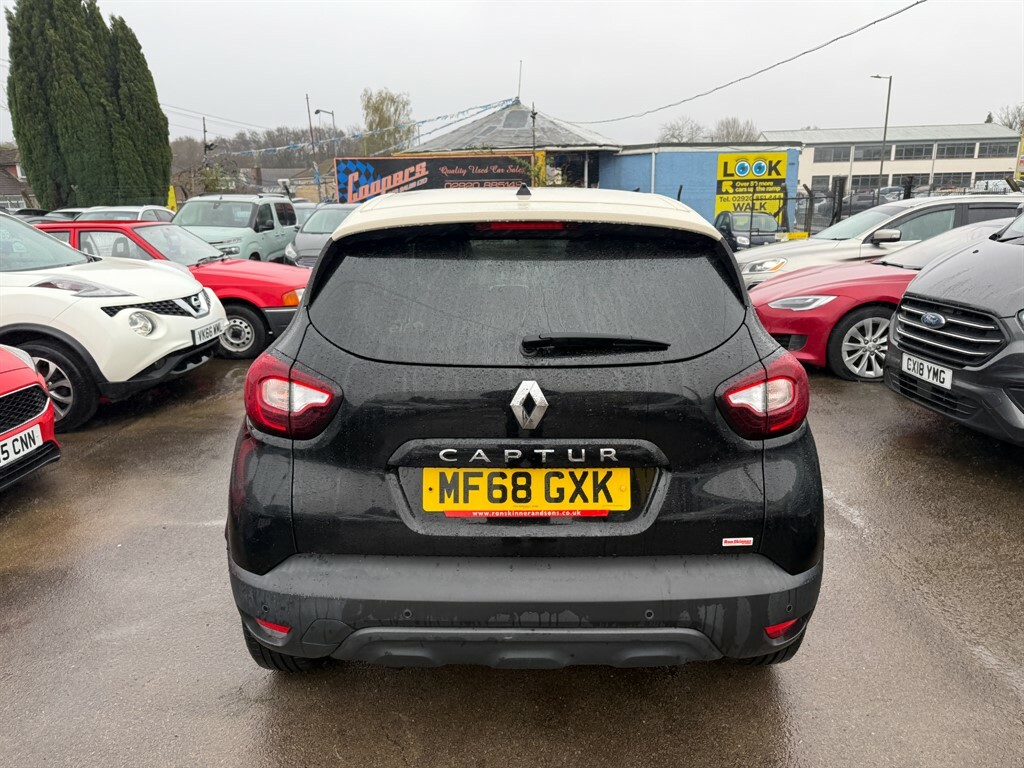 Renault Captur Iconic Tce MF68GXK Black #5