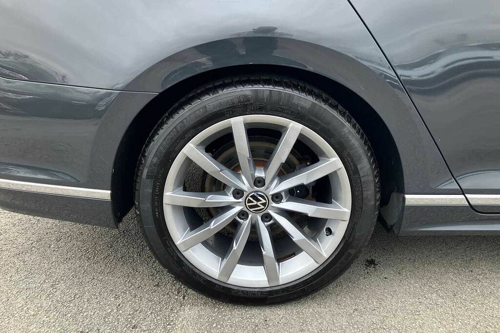 Volkswagen Passat 2.0 Tdi Evo Scr R-line Dsg Grey #5