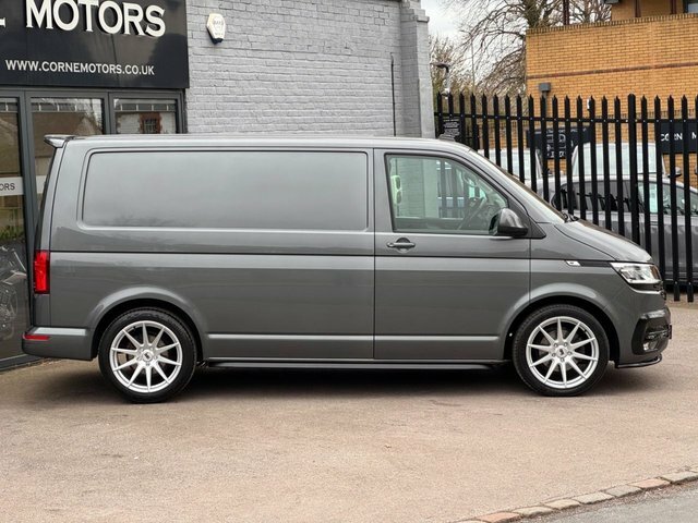 Volkswagen Transporter T6.1 2.0 Tdi 110Ps OW72GSZ Grey #5