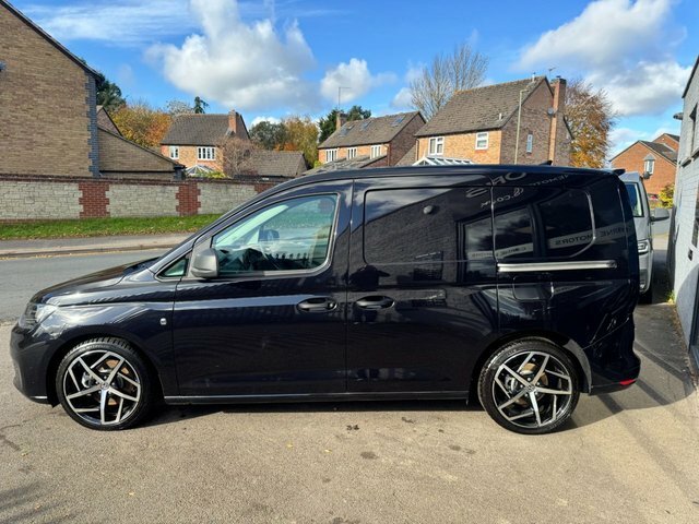 Volkswagen Caddy Cargo Commerce Plus 2.0 GU24YBB Black #2