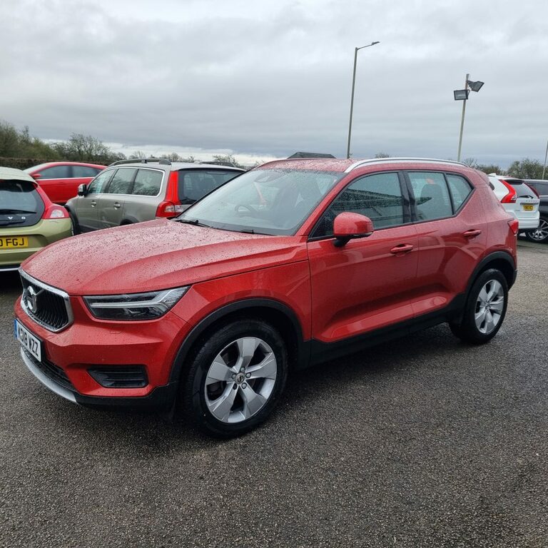 Volvo XC40 Momentum 2.0-T4-190 Awd Geartronic Ko18 Wzz #2