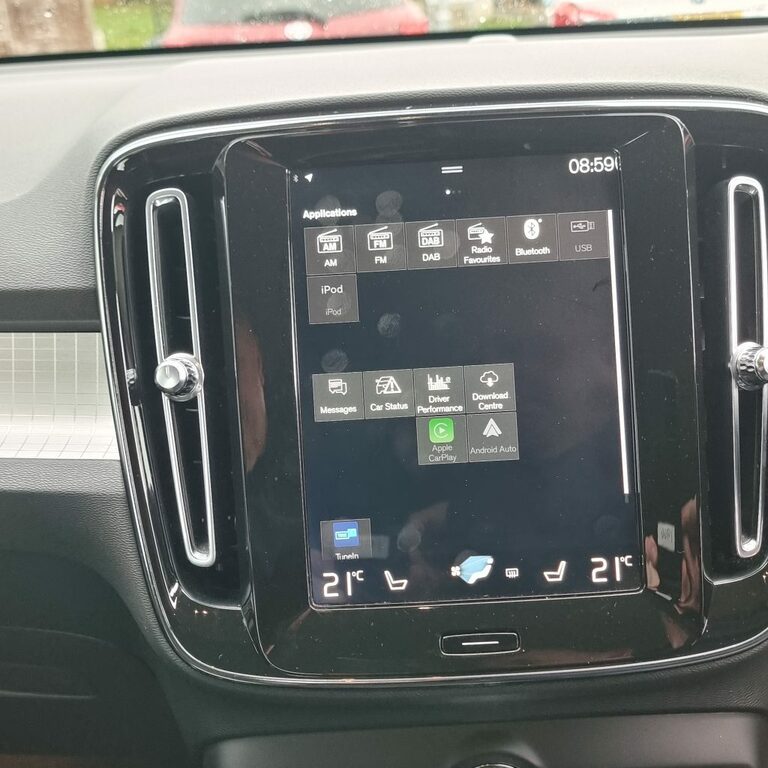 Volvo XC40 Momentum 2.0-T4-190 Awd Geartronic Ko18 Wzz #4
