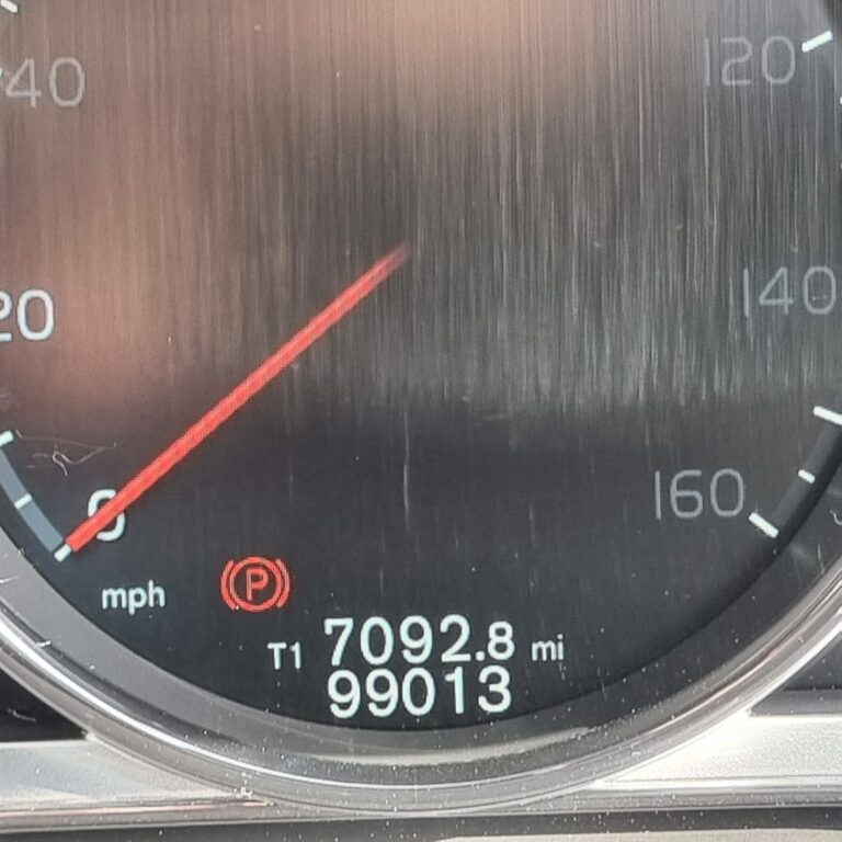 Volvo XC60 Se Lux Nav 2.4-D5-220 Awd 6 Speed Yh65 Dwu #3
