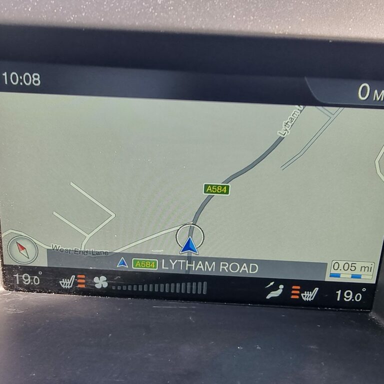 Volvo XC60 R-design Nav 2.4-D5-220bhp Awd Geartronic Yx66 Nbd #4
