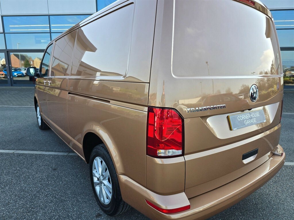 Volkswagen Transporter 2.0 Tdi T28 Highline Dsg Fwd Lwb Euro 6 Ss YP23KRJ Brown #4