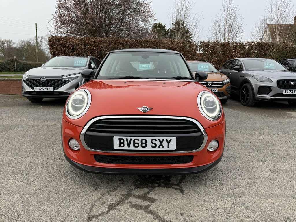 Mini Hatch Hatchback 1.5 Cooper 3-Door Hatch 2018 BV68SXY Orange #2