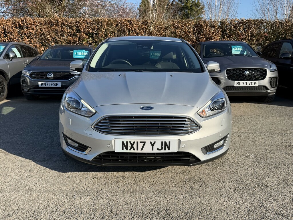 Ford Focus Hatchback 1.5 Tdci Titanium X 2017 Silver #2