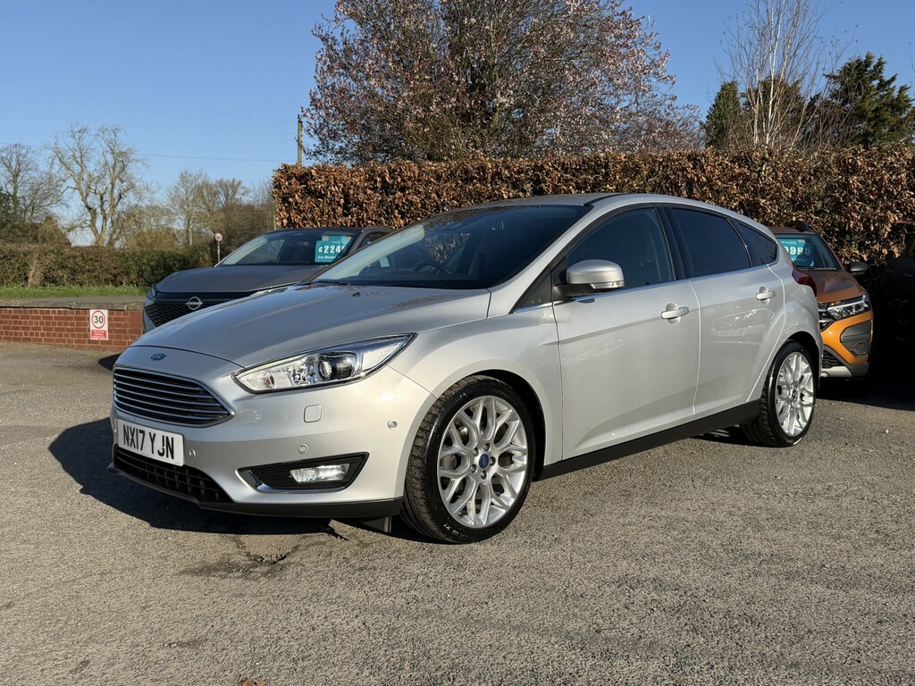 Ford Focus Hatchback 1.5 Tdci Titanium X 2017 Silver #3