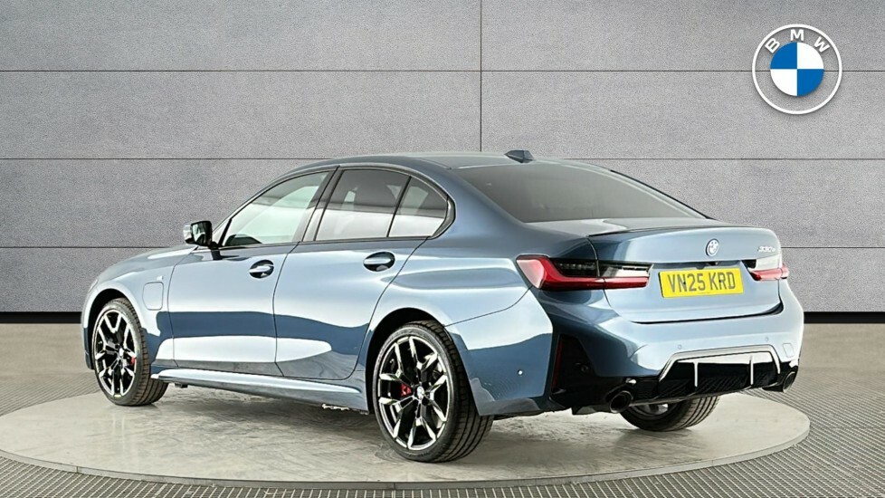 BMW 3 Series 330E M Sport Saloon VN25KRD Blue #2