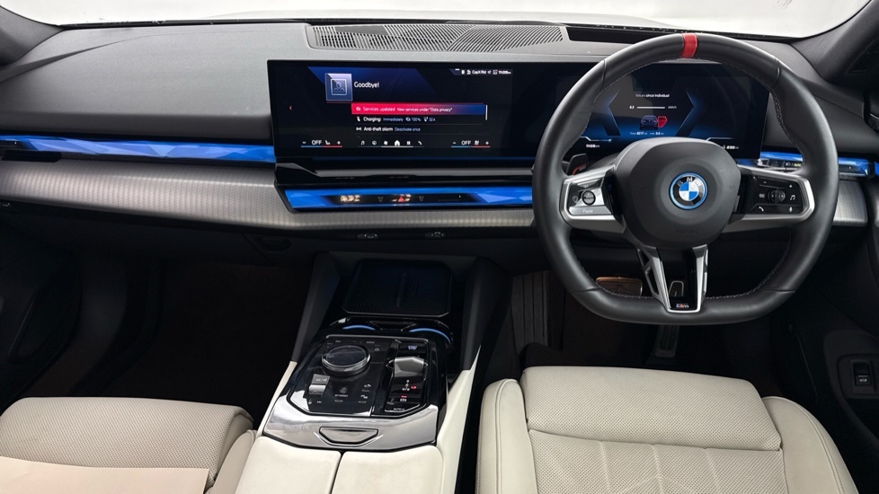 BMW i5 I5 M60 Xdrive Touring YK74SCT Blue #4