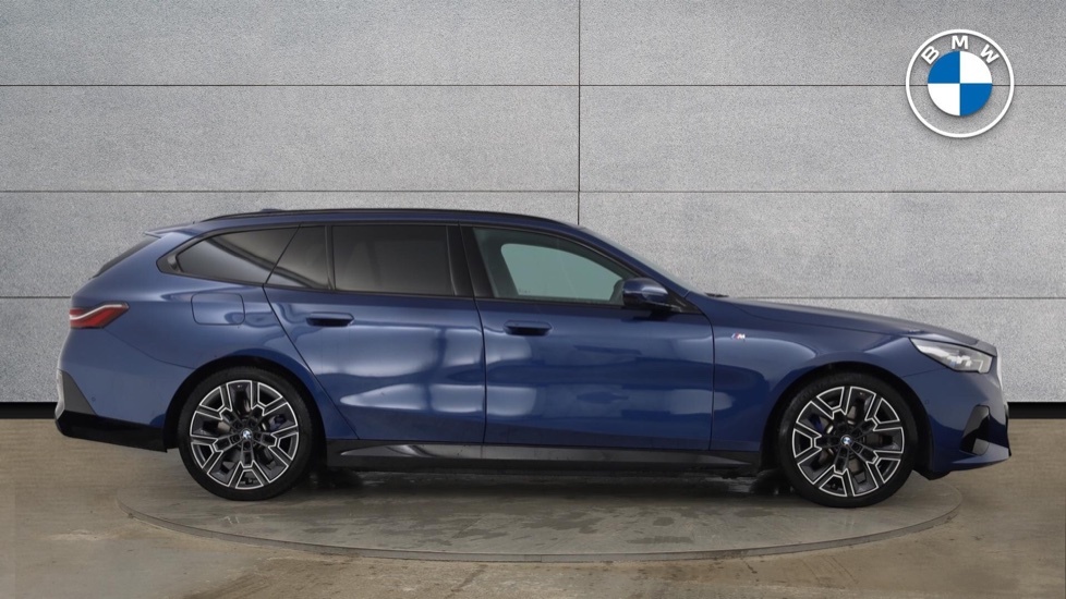 BMW 5 Series 530E M Sport Touring YB25FTT Blue #3