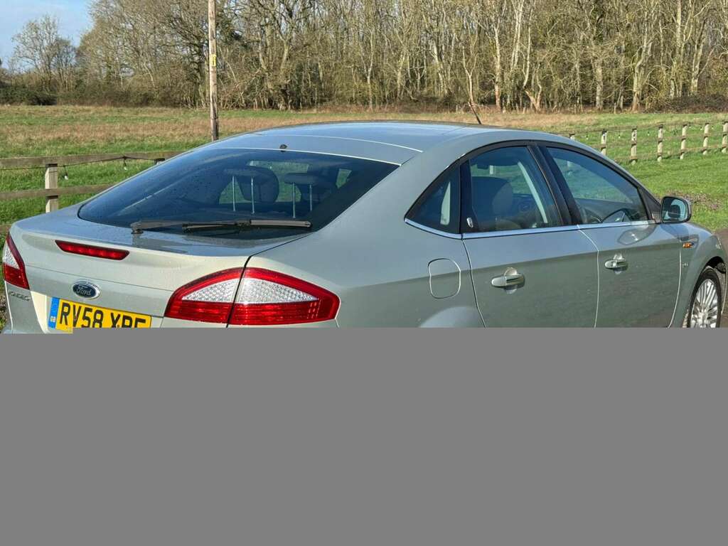 Ford Mondeo 2.5 Mondeo Ghia T Silver #6