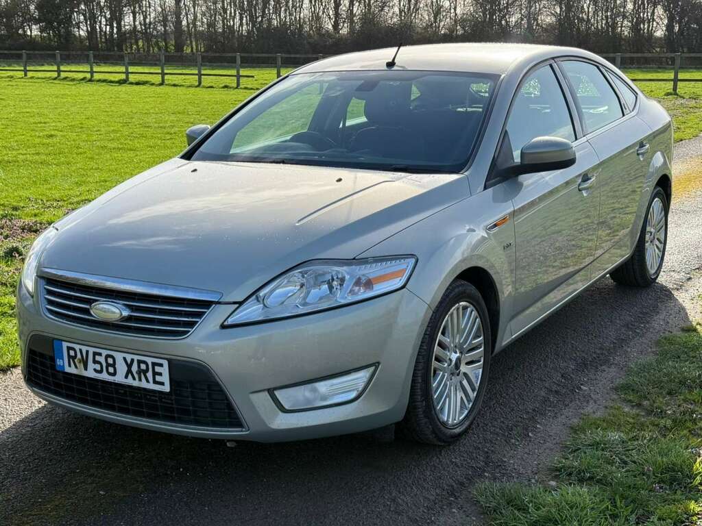 Ford Mondeo 2.5 Mondeo Ghia T Silver