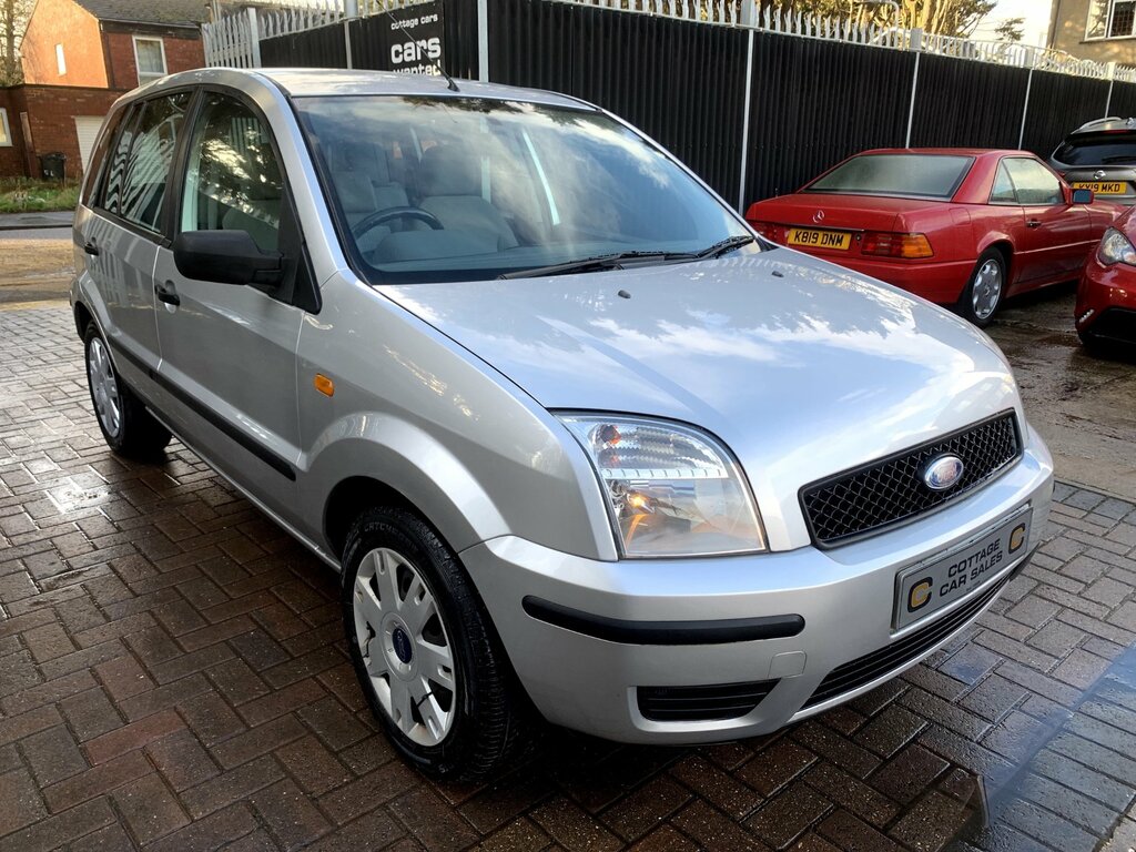 Ford Fusion 1.4 2 Hatchback 158 Gkm, 79 Bh Silver