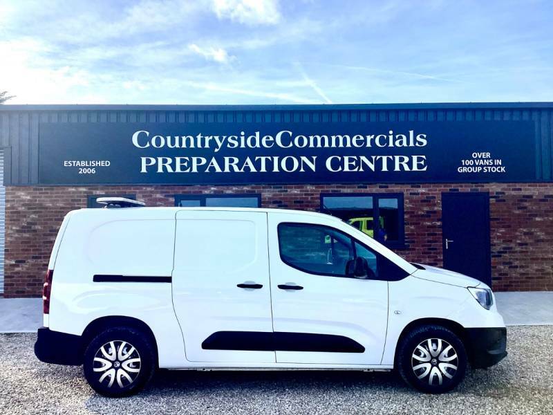 Vauxhall Combo 2300 1.5 Turbo D 100Ps H1 Dynamic Crew Van - 2022 WR72CZT White #4