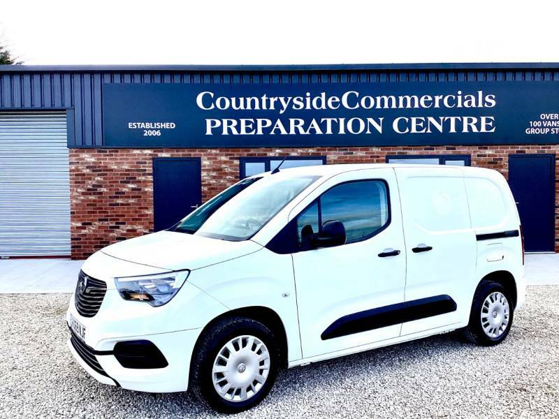 Vauxhall Combo 2000 1.5 Turbo D 100Ps H1 Sportive Van - 2019 69 VU69WJF White #3