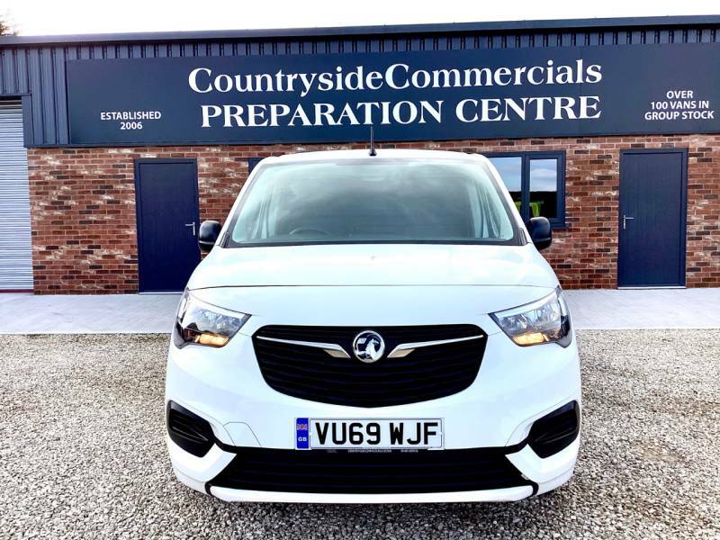 Vauxhall Combo 2000 1.5 Turbo D 100Ps H1 Sportive Van - 2019 69 VU69WJF White #2