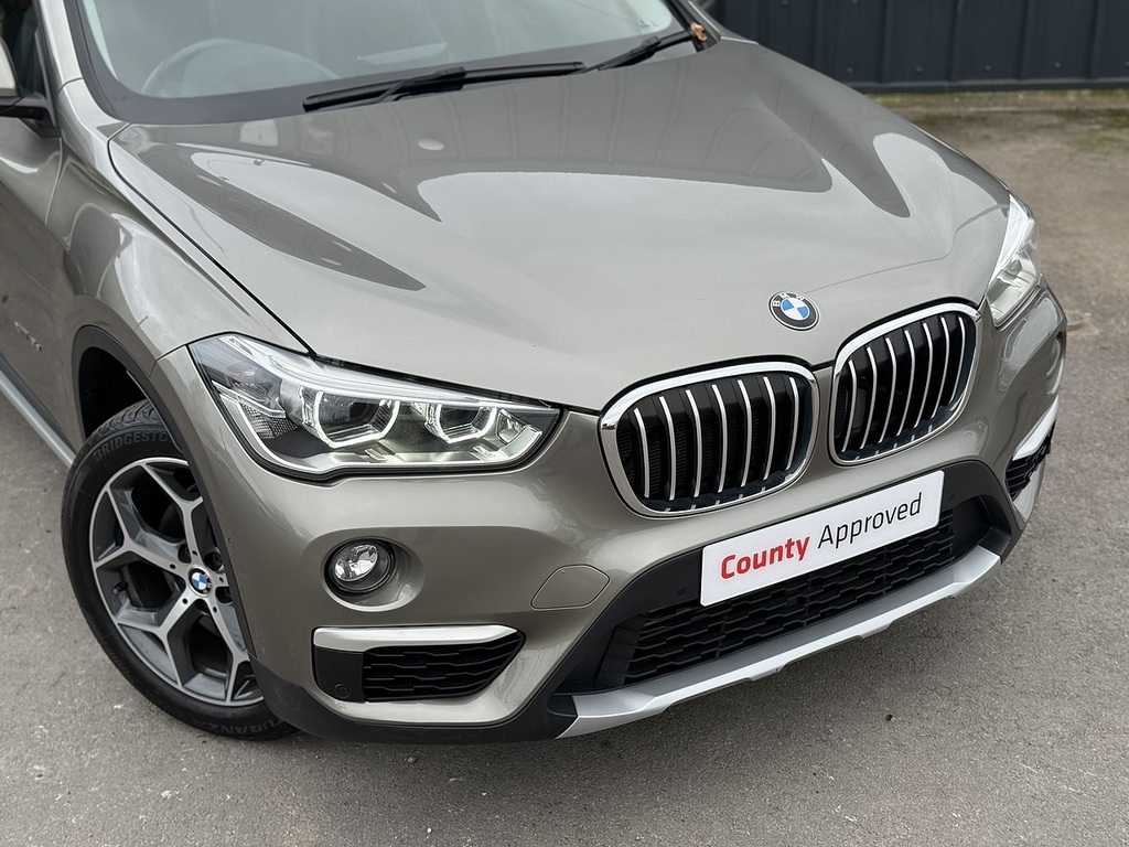 BMW X1 Xdrive18d Xline Silver #4