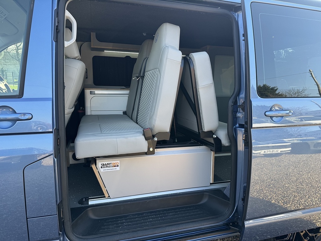 Volkswagen Transporter T6 T32 150 Dsg Swb RO68VZA Blue #5