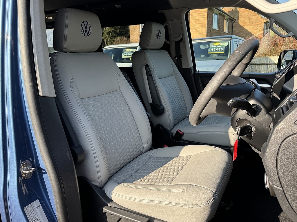 Volkswagen Transporter T6 T32 150 Dsg Swb RO68VZA Blue #3