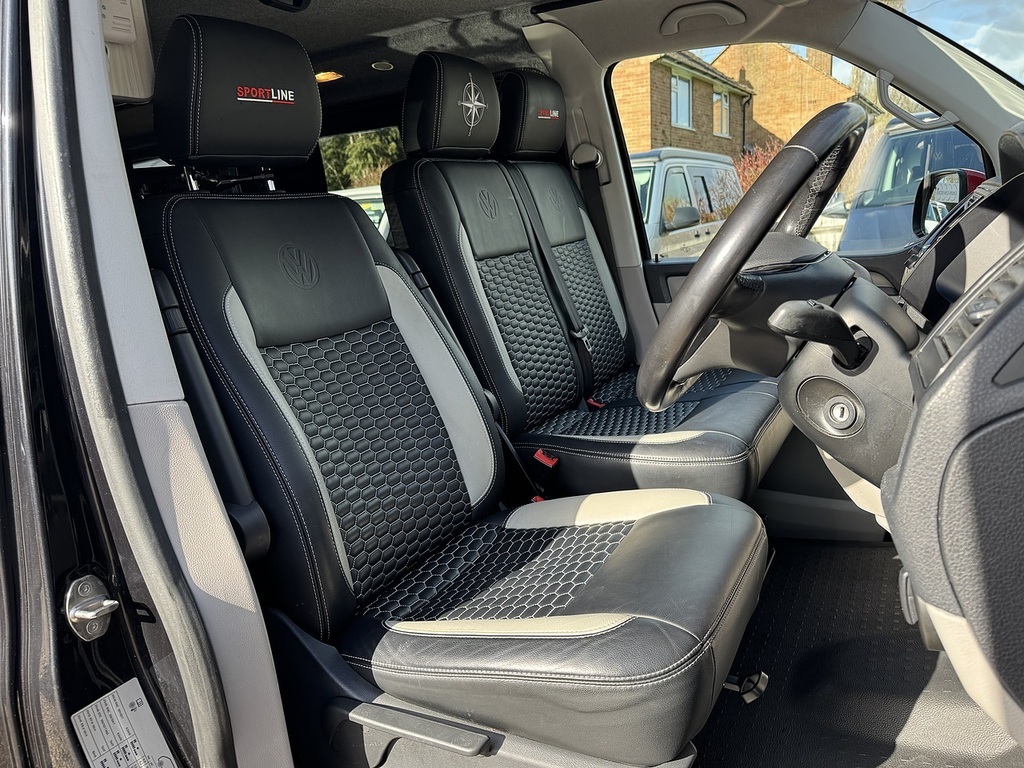 Volkswagen Transporter T6 T30 150 Swb Highline CY66CPX Black #3