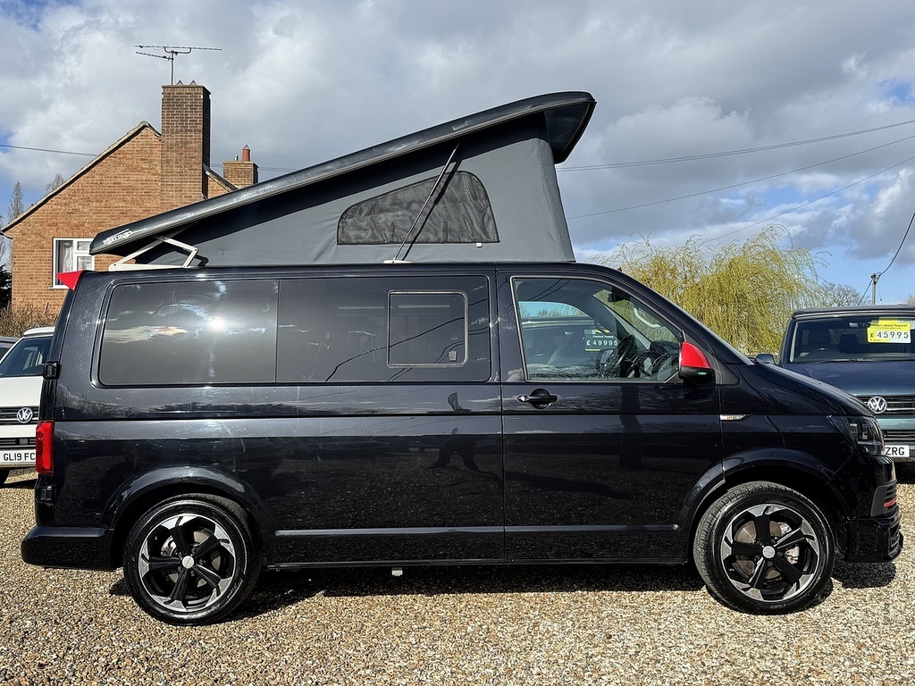 Volkswagen Transporter T6 T30 150 Swb Highline CY66CPX Black #5