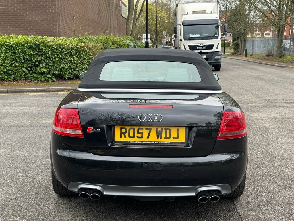 Audi S4 4.2L Null RO57WDJ Black #6