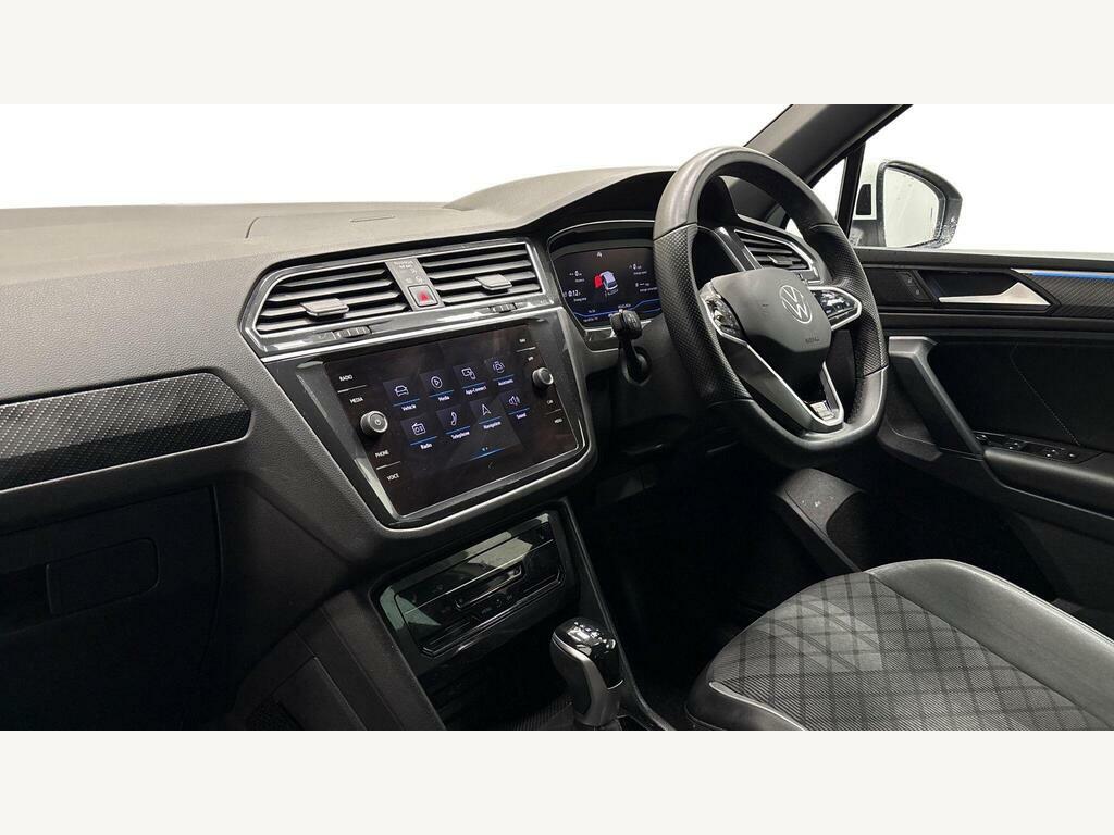Volkswagen Tiguan 2.0 Tsi R-line Dsg 4Motion Euro 6 Ss MK22PHF White #2