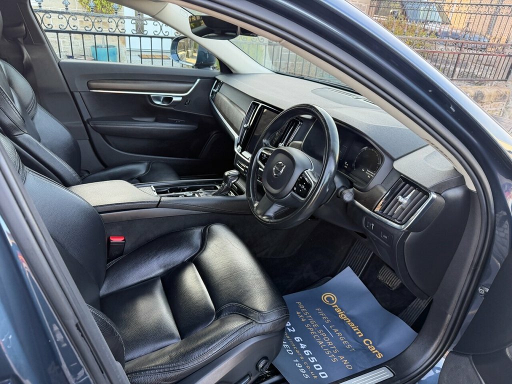 Volvo V90 Cross Country Estate KM67JXV Blue #2