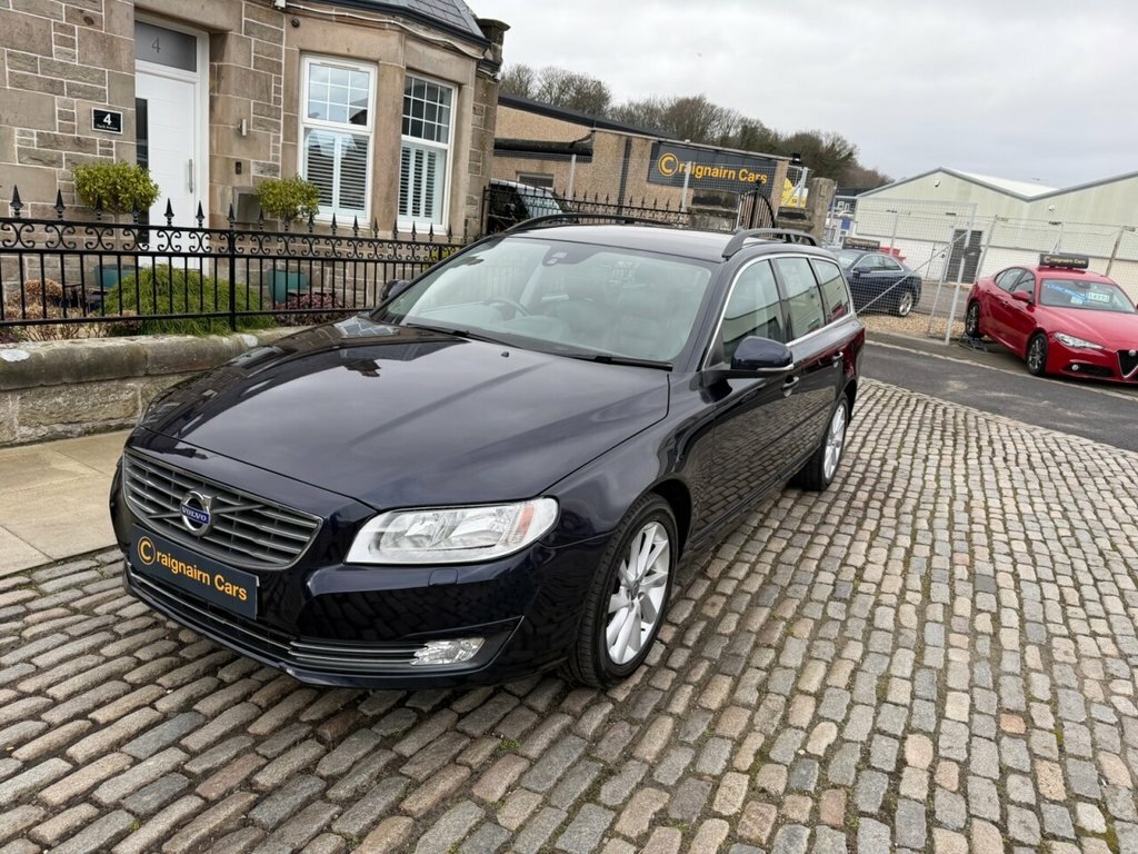 Volvo V70 Estate Blue #3