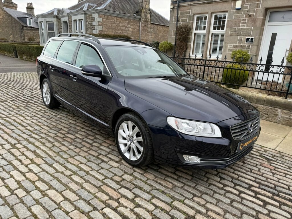 Volvo V70 Estate Blue #6