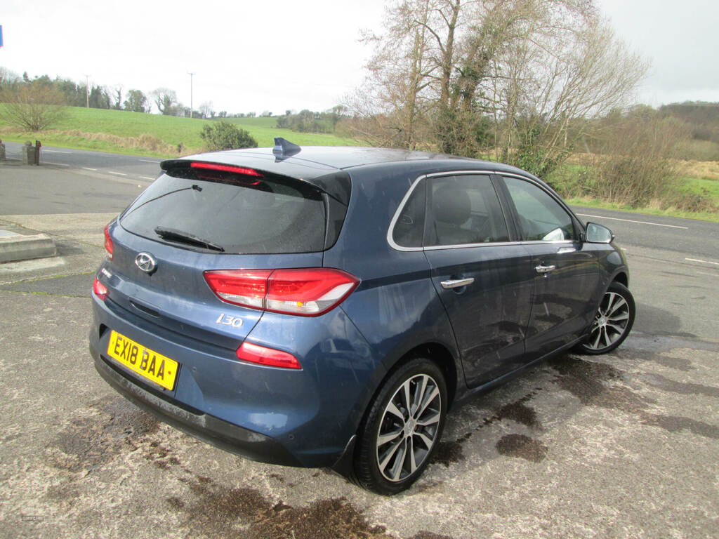 Hyundai I30 1.6 Crdi Premium Blue #4