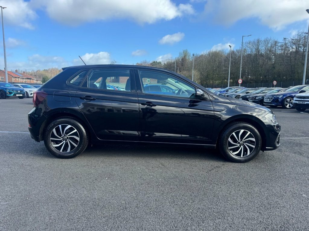 Volkswagen Polo 1L Life AVZ5426 Black #6
