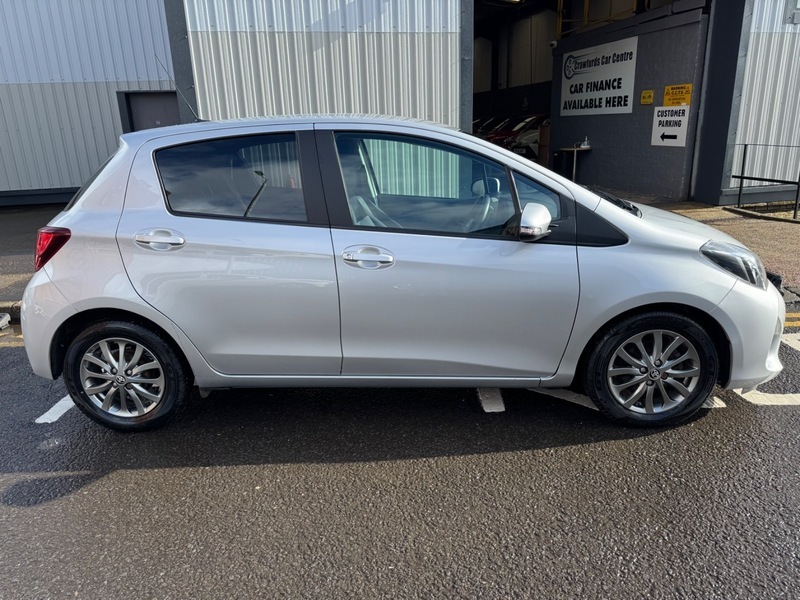 Toyota Yaris 1.4D-4d 16V 90Bhp Euro Silver #2
