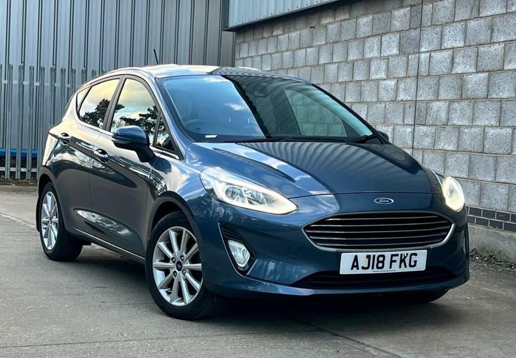 Ford Fiesta Hatchback 1.0T Ecoboost Titanium Euro 6 Ss Blue