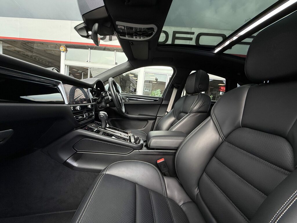 Porsche Macan S   #6