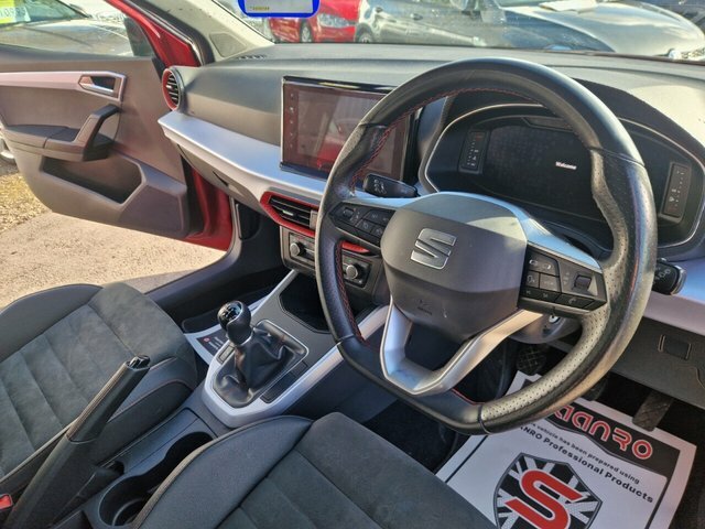 Seat Arona Suv KR72OZA Red #3
