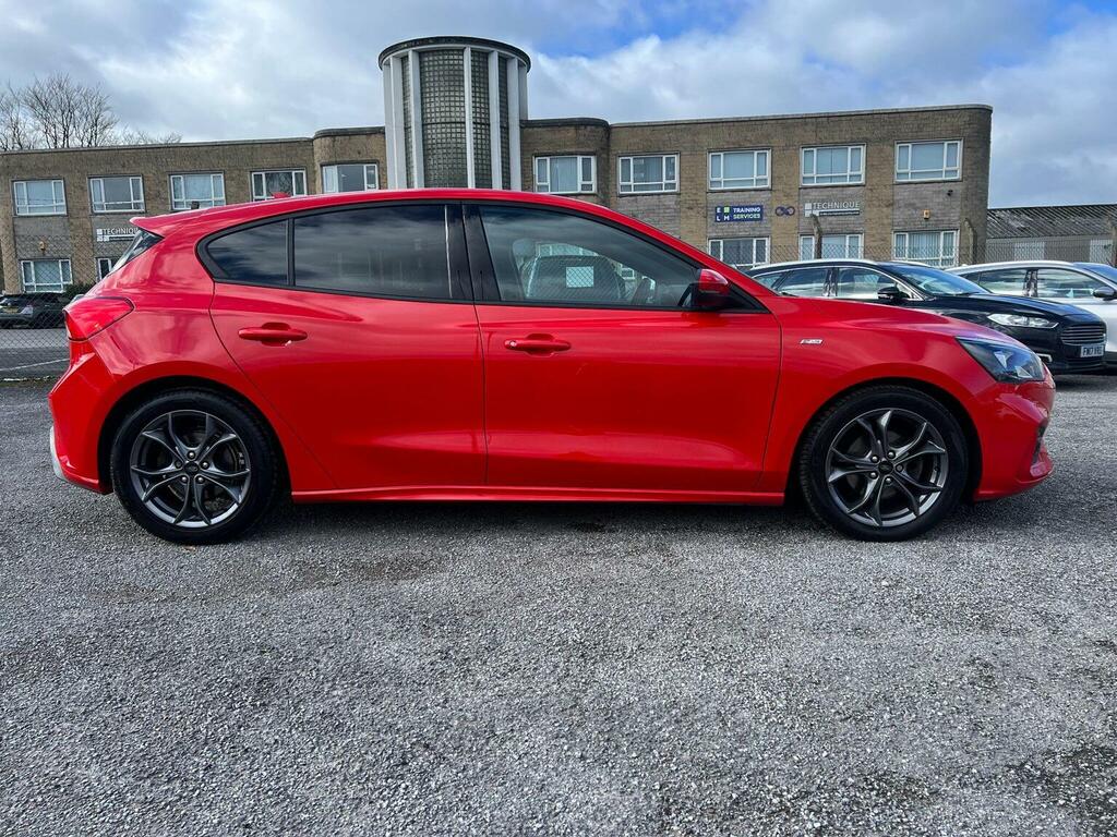 Ford Focus Hatchback 1.0T Ecoboost St-line Euro 6 Ss YD19LJF Red #5