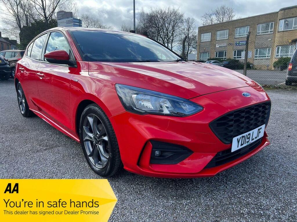 Ford Focus Hatchback 1.0T Ecoboost St-line Euro 6 Ss Red