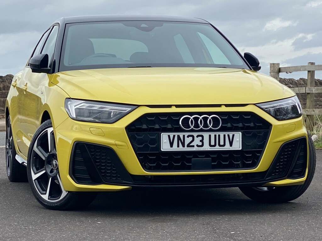 Audi A1 Sportback Tfsi 35 S-line Black Edition S-tronic - Yellow