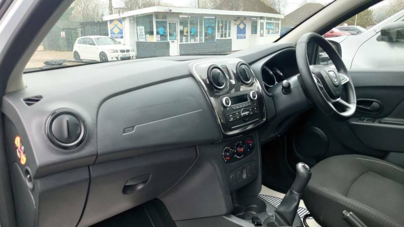 Dacia Sandero 0.9 Tce Essential - 2019 69 EX69WWU White #6