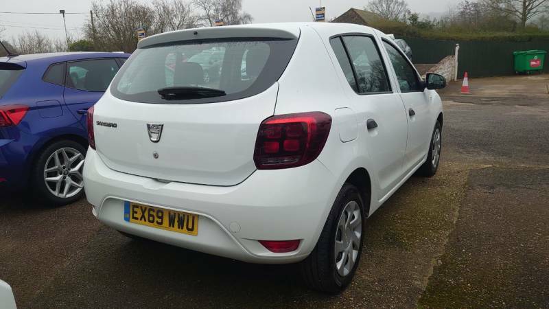 Dacia Sandero 0.9 Tce Essential - 2019 69 EX69WWU White #2