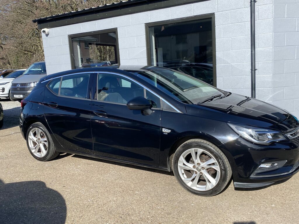 Vauxhall Astra Vauxhall Astra 1.0 T Ecotec Sri Nav Hatch.  Black #4