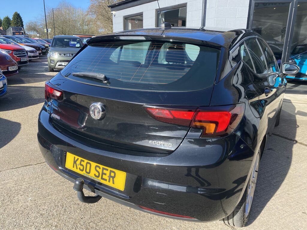Vauxhall Astra Vauxhall Astra 1.0 T Ecotec Sri Nav Hatch.  Black #5