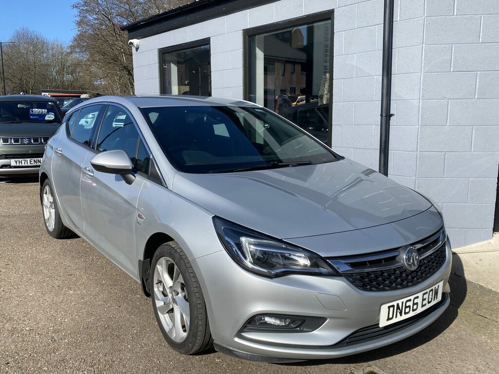 Vauxhall Astra Vauxhall Astra 1.4 Turbo 16V 150 Sri. Hatch DN66EOW Silver #2